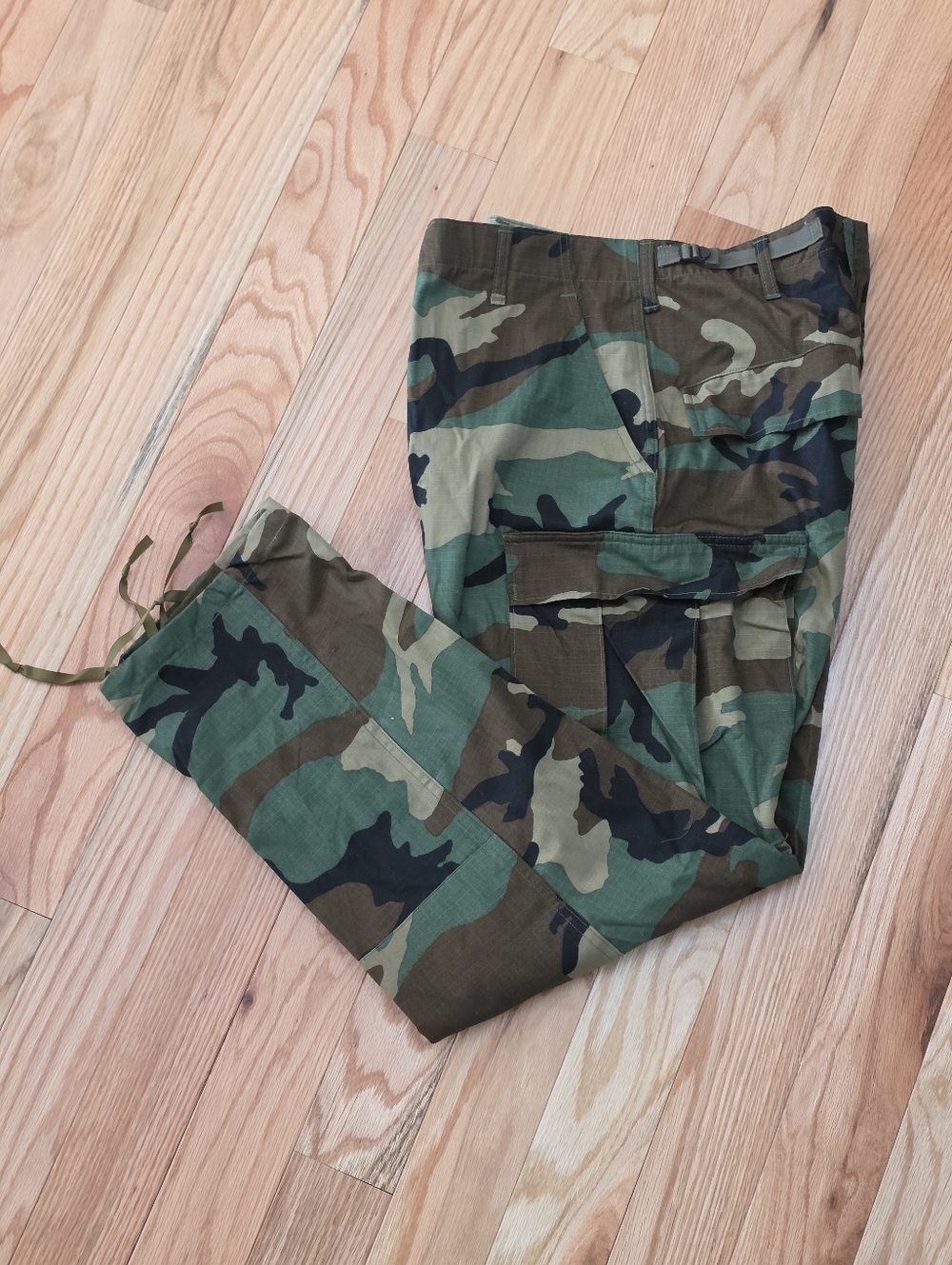 Men's Vintage Military Camouflage Cargo Pants - Green Camo. NWOT
